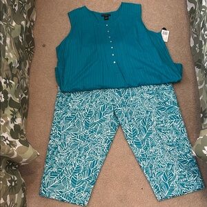 Preswick & Moore Teal Top and Leaf Print Capris